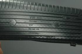 34207508135 Vw 1 Dh -28 3c8868133 Oem Used Cubby Liner Door Etm 3c8868134 From Listed