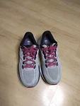 Size 10 - Saucony Ride 14 Fog Cherry W. Fixed Price $55.00.