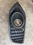 2019-2021 Honda Hr-v Front Right Bumper Fog Light Bezel Cover 71105-T7W-A500 Oem. Fixed Price $60.00.
