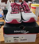 New With Box Saucony Women's Ride 14 Runnin G/cherry, 10. Fixed Price $70.00.