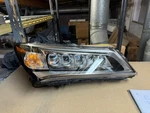 Rt Front Oem Acura Mdx Headlight 33100-TZ5-A01. Fixed Price $1200.00.