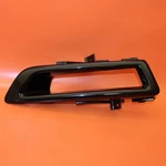 Land Rover Discovery Fog Light Bezel Right Passenger 2015-2018 FK72-15A298-B Oem. Fixed Price $53.10.