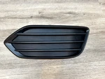 2019-21 Honda Hr-v Rh Fog Light Cover Oem Part# 71105-T7A-J200. Fixed Price $27.00.