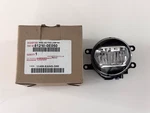 Oem Toyota RAV4 Highlander 4RUNNER Lexus ES350 Gs Right Fog Light 81210-0E050. Fixed Price $115.00.